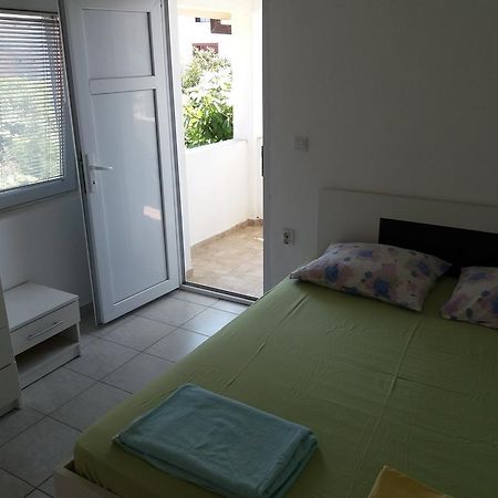 Apartmani Na Moru บาร์ ภายนอก รูปภาพ