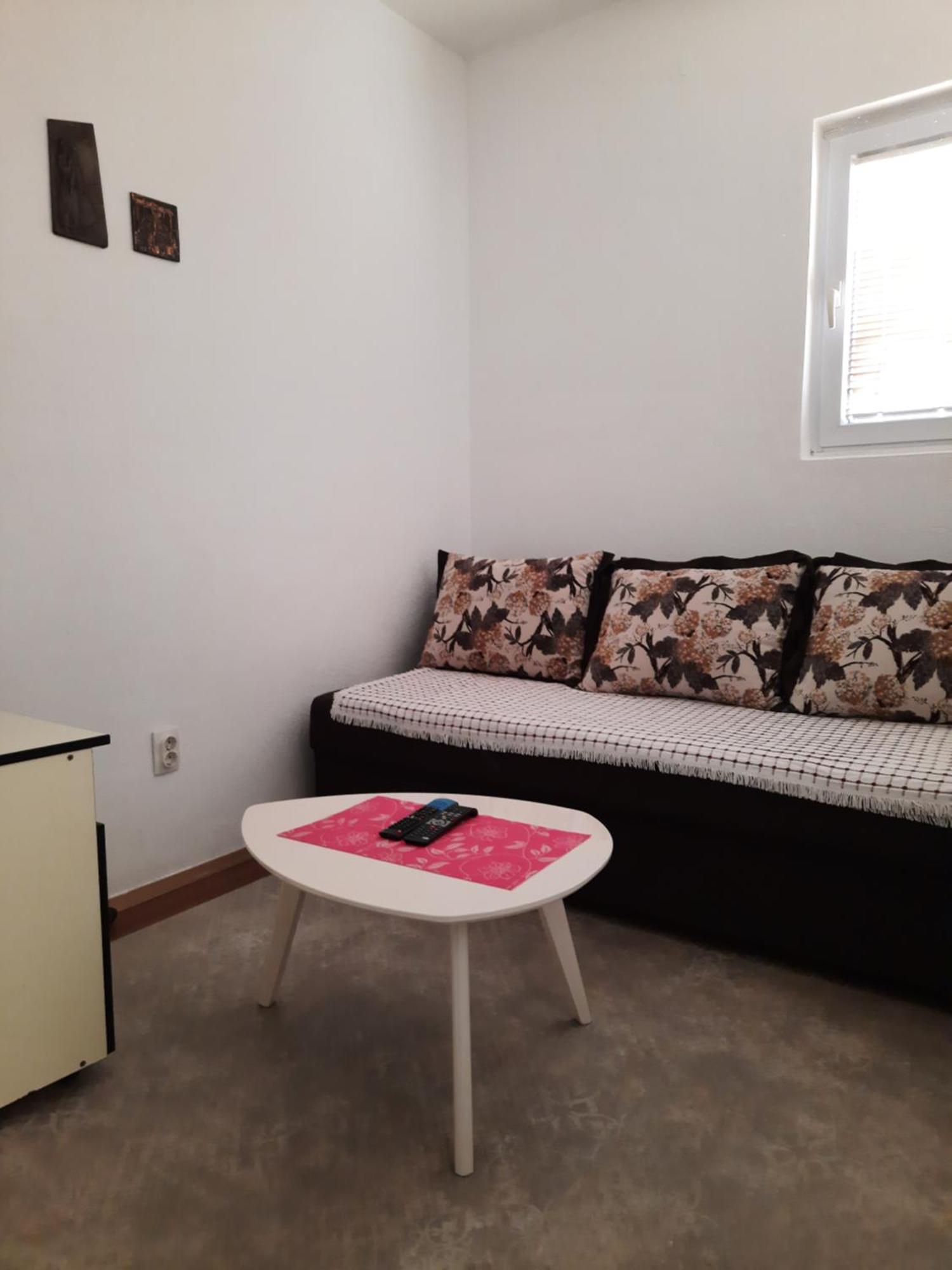 Apartmani Na Moru บาร์ ภายนอก รูปภาพ